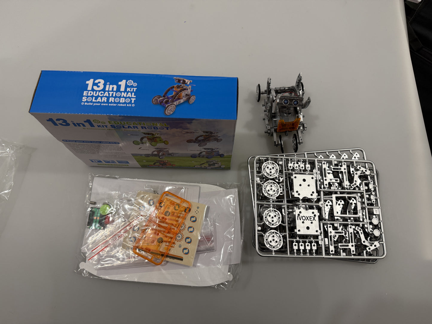 IVOXEX STEM 13-in-1 Solar Power Robots Creation Toy, Educational Experiment DIY Robotics Kit, Science Toy Solar Powered Building Robotics Set Age 8-12 for Boys Girls Kids Teens to Build