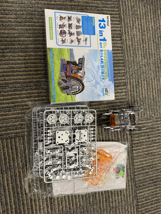 NATGGZ STEM 13-in-1 Solar Power Robots Creation Toy, Educational Experiment DIY Robotics Kit, Science Toy Solar Powered Building Robotics Set Age 8-12 for Boys Girls Kids Teens to Build