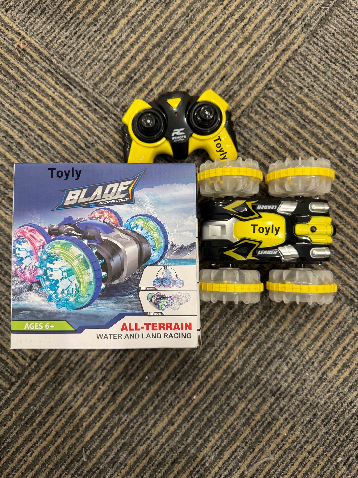 Toyly Remote Control Car, 2.4GHz Double Sided 360° Flips Rotating Electric Race RC Stunt Car