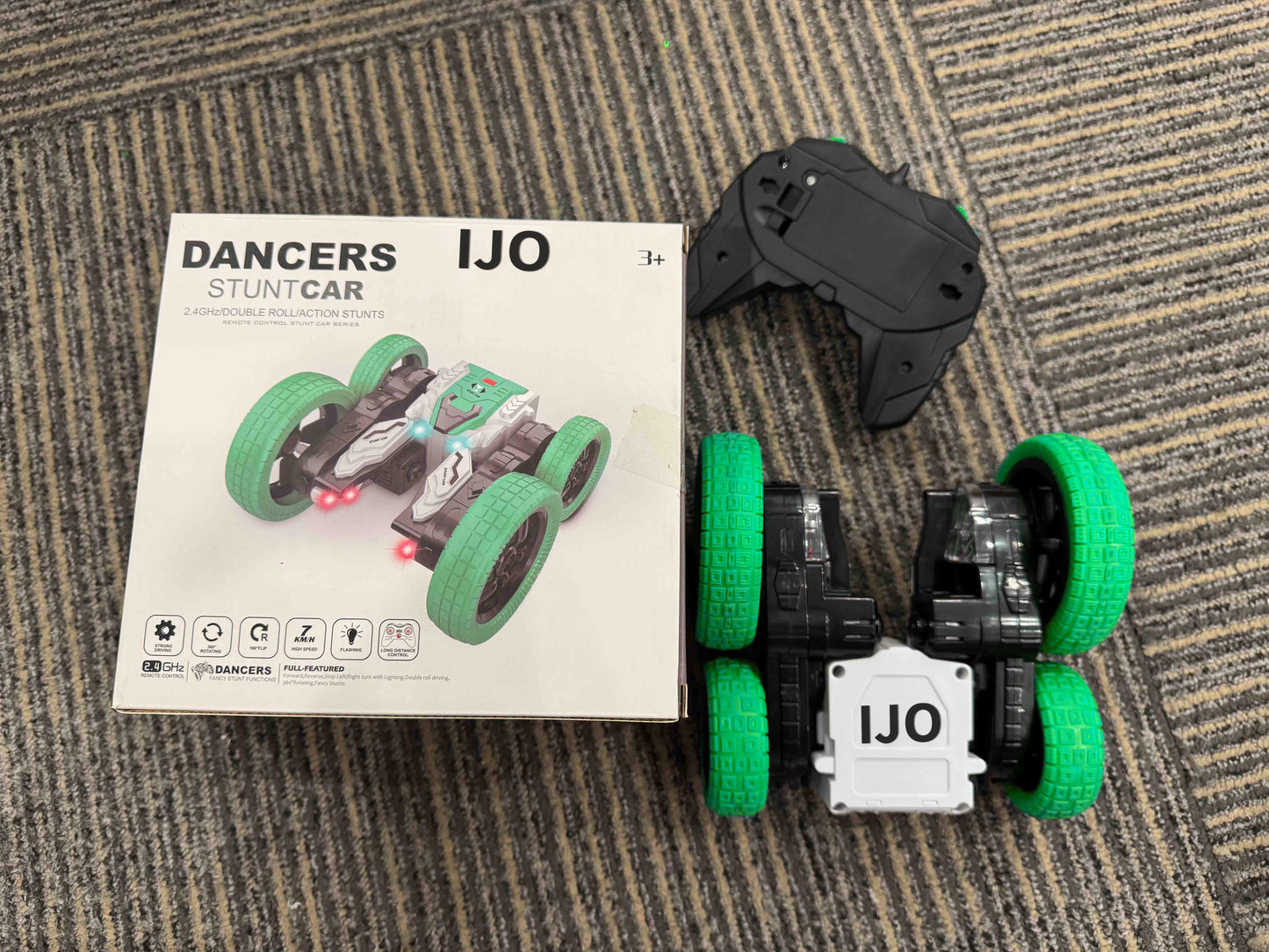 IJO Double Sided RC Car, 4WD Off-Road Stunt Car with 360 Flips, 2.4Ghz All Terrain Rechargeable Electric Toy Car for Kids 3+